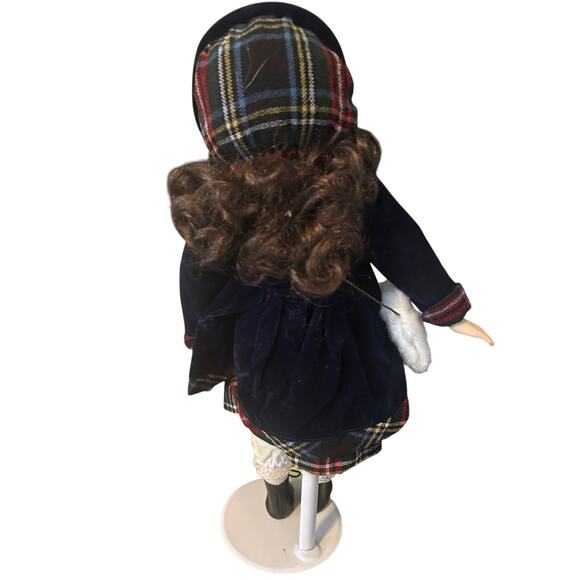 Vintage 16" K C Porcelain Doll Black Cape Bag Hat Stand Craft - Picture 3 of 4